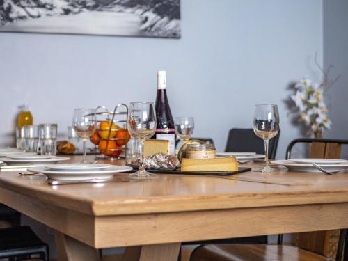 Chalet Millonex - Duplex rénové·skis aux pieds·WIFI·Cheminée MAE-4964 (Chalet Millonex - Duplex renove·skis aux pieds·WIFI·Cheminee MAE-4964) in Tignes Le Lac