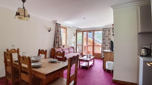 Résidence Les Cristaux - Appartement spacieux · Proche des pistes · Balcon · Sauna · Hammam · WIFI MAE-0604