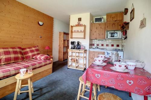 Résidence Asters A2 - Studio cabine agréable · Proche des pistes · Balcon · Parking extérieur MAE-1364