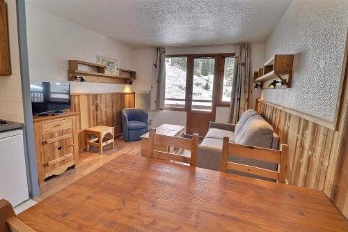 Résidence Grand Bois B - CONFORTABLE 2 PIECES, SKIS AUX PIEDS ET PROCHE DES COMMERCES MAE-3274