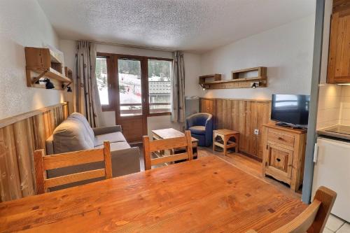Résidence Grand Bois B - CONFORTABLE 2 PIECES, SKIS AUX PIEDS ET PROCHE DES COMMERCES MAE-3354