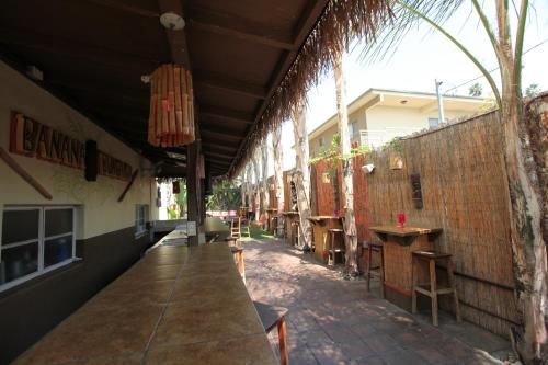 Banana Bungalow Hollywood Hotel & Hostel - image 4