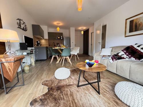 Résidence Le Living Stone B - PARKING-PROCHE PISTES-COEUR DE STATION-Tout inclus MAE-7981