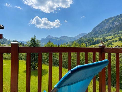Les Chalets Des Evettes - Résidence avec piscine au pied des pistes MAE-0611