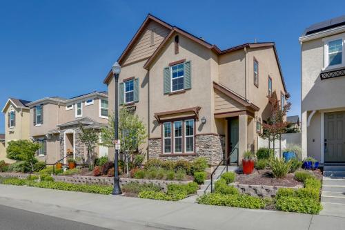 New Build w/ Patio! Roseville Extended Stay in Highland Reserve