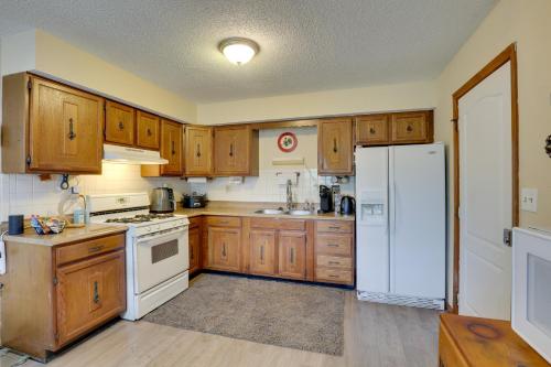 Near Parks, History & Wineries! Lexington Home in Lexington (MO)
