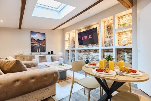 LE LOFT RÉMOIS I CENTRE-VILLE I TERRASSE I BARBECUE I NETFLIX - LE LOFT RÉMOIS I DOWNTOWN I TERRACE I BBQ l NETFLIX