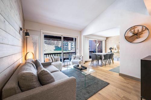 Résidence Le Dome - Appartement duplex renove · Centre station MAE-1543