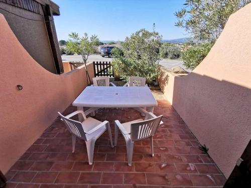 Résidence Maisons De La Mer 2 - Grand studio avec coin nuit et terrasse en rez de chaussée pour 4 personnes à Port Leucate. Réf: 1MM2_233 MAE-5494