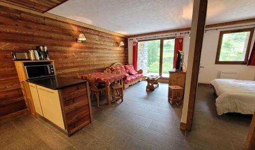 Résidence La Bergerie - Appartement 2 pièces coin montagne - 6 personnes MAE-2243 (Residence La Bergerie - Appartement 2 pieces coin montagne - 6 personnes MAE-2243) in Bonneval-sur-Arc