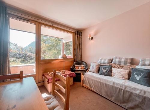 Résidence Saint Michel - Charmant appartement 2 pièces 6 personnes au calme avec garage, offrant une vue sur les montagnes, proche des pistes, dans le qu MAE-6743
