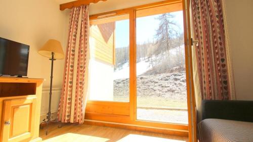 Résidence Parc Aux Etoiles - CH28PAE - CHALET TRIPLEX T5 - TERRASSE - 7 PERS MAE-2104