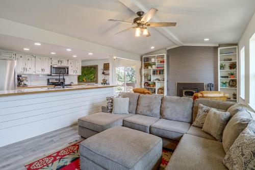 . 2 Mi to West Nature Park! 5-Acre Rural Retreat