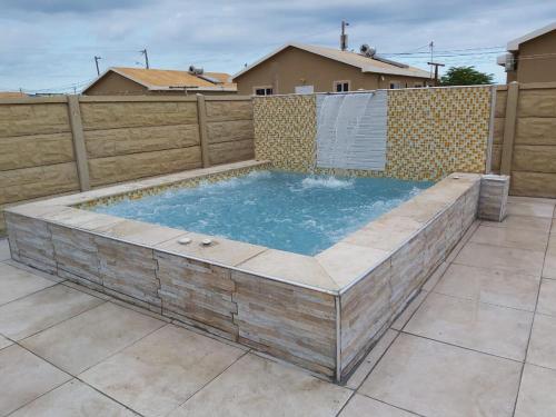 Phoenix Manor With Pool & Gazebo Phoenix Park Village 1 in Spanish Town