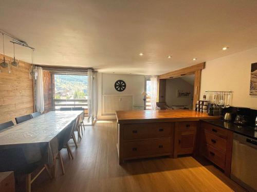 Résidence Bleuets - Appartement exceptionnel de 97m², 10 pers., centre station MAE-5371