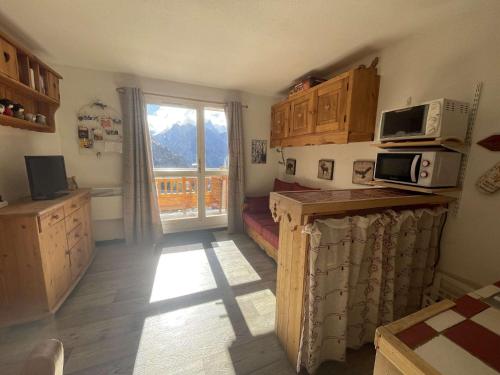 Résidence Pleiades - Appartement style montagne avec vue dégagée sur la station et les montagnes dans un secteur calme MAE-5571