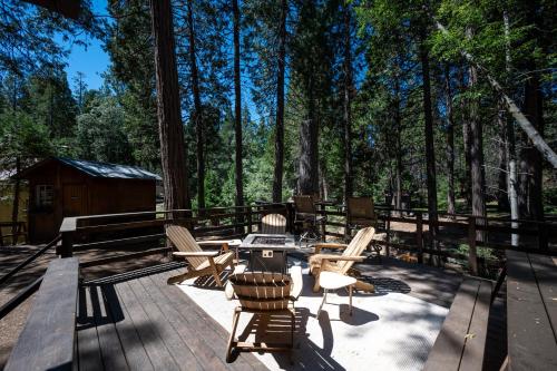 Hidden Creek Cabin Rustic Forest Retreat in Porterville