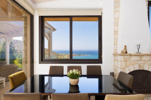 Tesis özellikleri, Pomos View Villa in Pomos