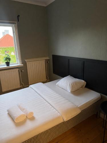 1 twin bed
