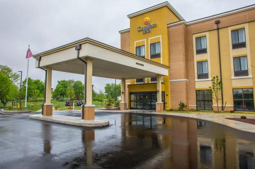 Comfort Inn PA Turnpike - I-81 in Carlisle, USA