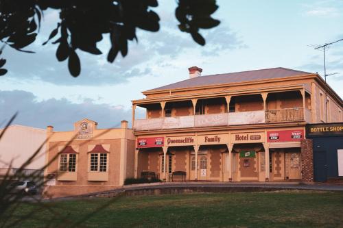 . Queenscliffe Hotel