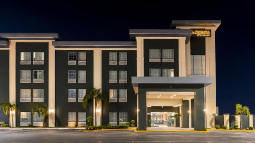 . La Quinta by Wyndham Reynosa