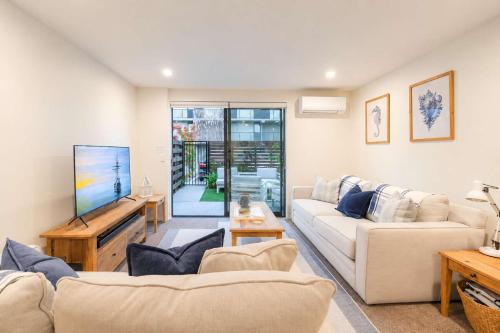 2BR in Salisbury with Garden Retreat - image 2