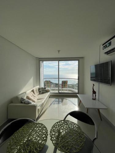 Oceanfront Penthouse Near Rodadero Beach