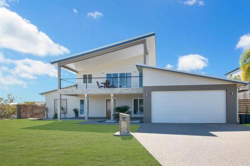 Executive Coastal Living with Ocean Views in Bushland Beach