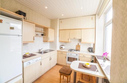 Heart of Old-Town Apartments - image 10