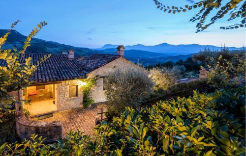 A szálláshely kívülről, Stunning Home In Monte San Martino in Smerillo