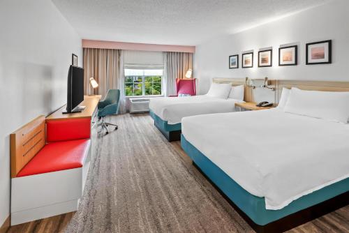 2 queen beds
