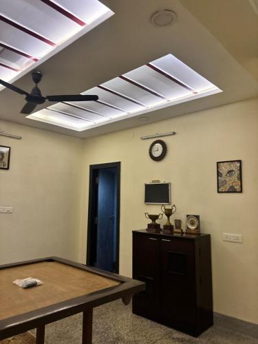 Ferny 2 Bedrooms in Shared Home - image 4