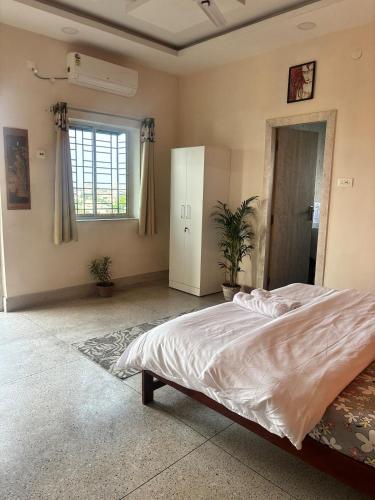 Ferny 2 Bedrooms in Shared Home - image 5