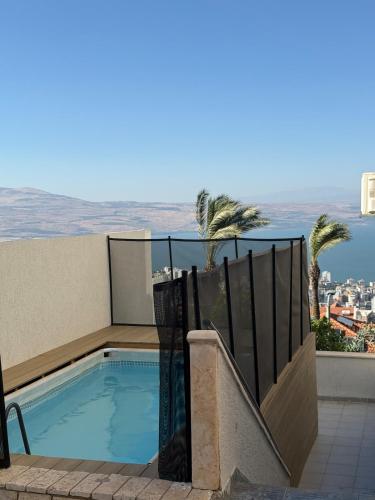 Gorgeous Kinneret view צימר נוף כינרת in 티베리아스 시티 센터