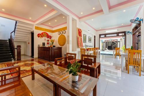 Shared lounge/TV area, green island hoian villa in Cam Nam