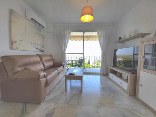 BUENAVISTA - 2-Bedroom for 4 with Sea-View Terrace and AC - Free Street Parking
