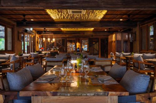 Restaurant, Dinso Resort & Villas Ko Chang Vignette Collection By IHG in Koh Chang