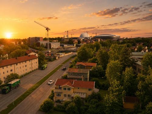Stockholm - Spacious garden villa - 10 min to city in Enskede