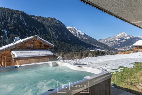 Montbeliarde - Chalet avec jacuzzi - BO Immobilier- Châtel Multipass en Été 2026 en option au tarif de 4euros par jour et par personne - Location, gîte - Châtel