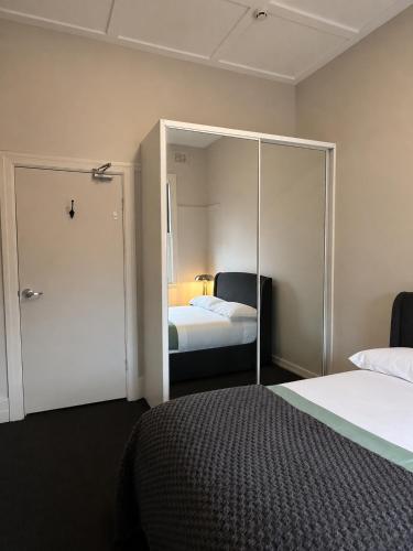 Lord Raglan Hotel - 5 mins to Central in Alexandria