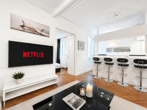 Paris 4 1BR Apartment Near Notre-Dame with Netflix