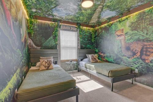 Hidden Kingdom Oasis VR 7 Miles to Disney - image 2