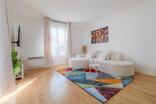 Le Nid des Fauconniers, grand, calme, chaleureux - Location saisonnière - Houilles