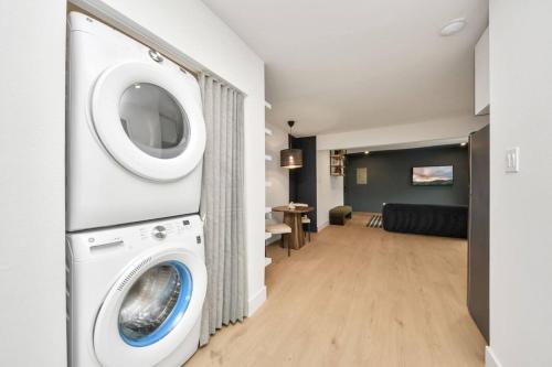 Modern Boutique Loft Minutes to Downtown! in Houston