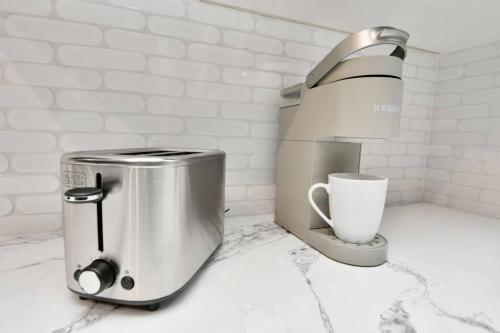 Modern Boutique Loft Minutes to Downtown! in Houston