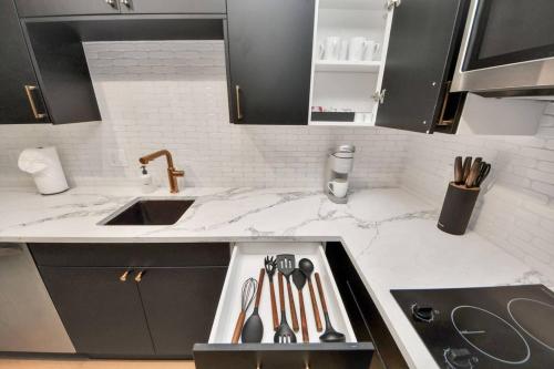 Modern Boutique Loft Minutes to Downtown! in Houston