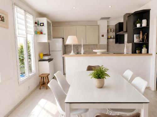 Cannes Three Bedrooms