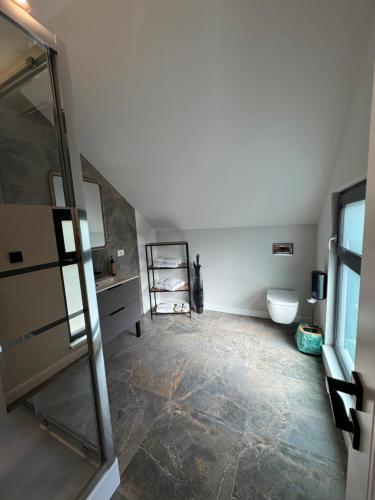 Bathroom, Casutele Regale in Berca