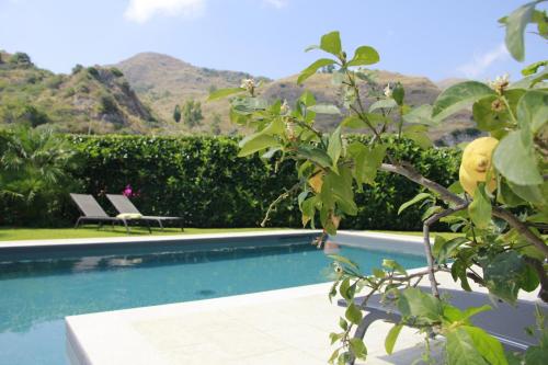 Villa Almond